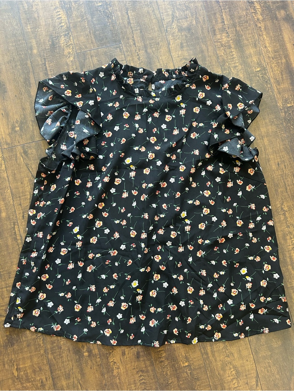 SHEIN Black Floral Ruffle Sleeve Blouse